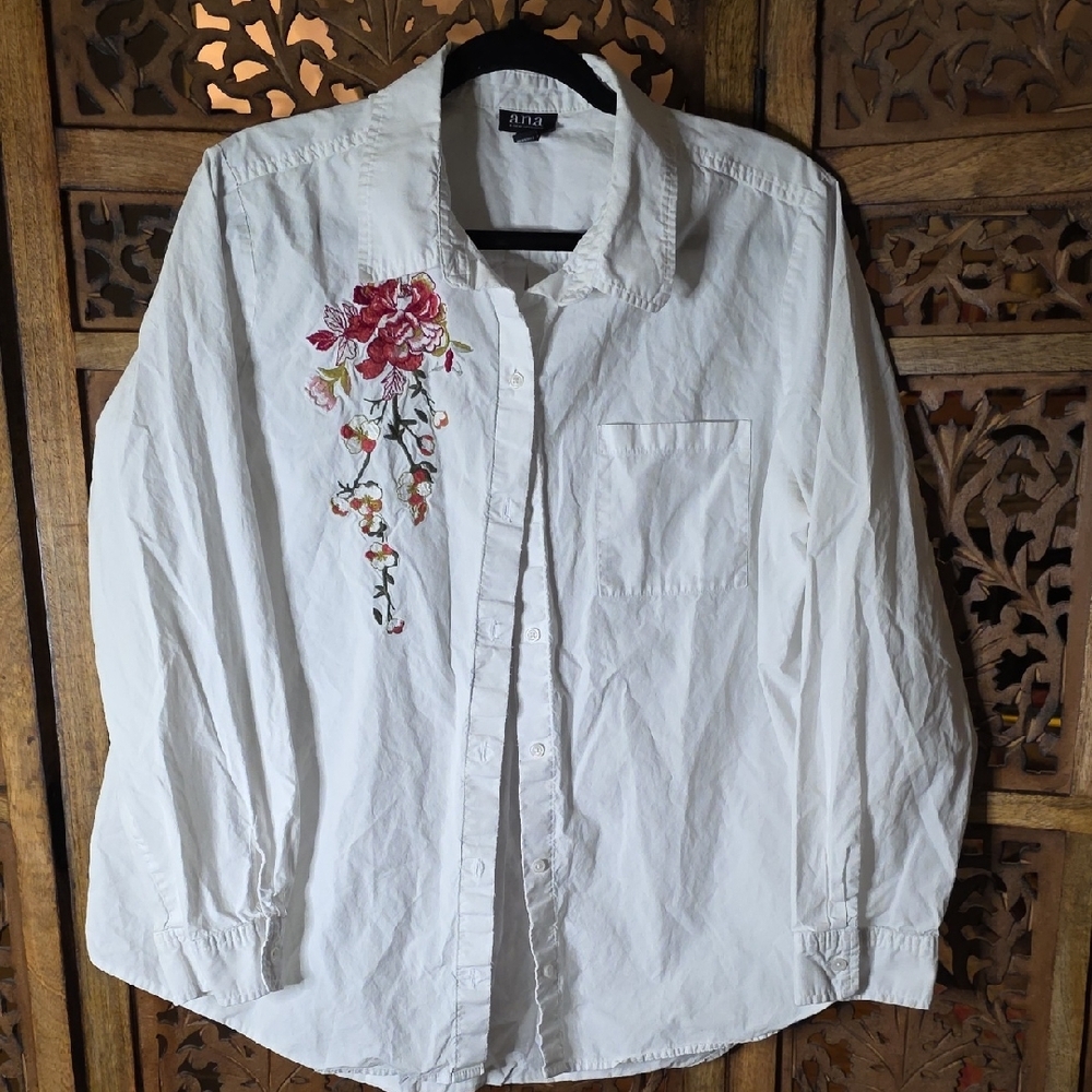 🌟 a.n.a White Shirt with Floral Details XL